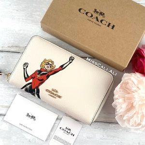 NWT COACH X MARVEL Medium Zip Wallet Carol Danvers Bag